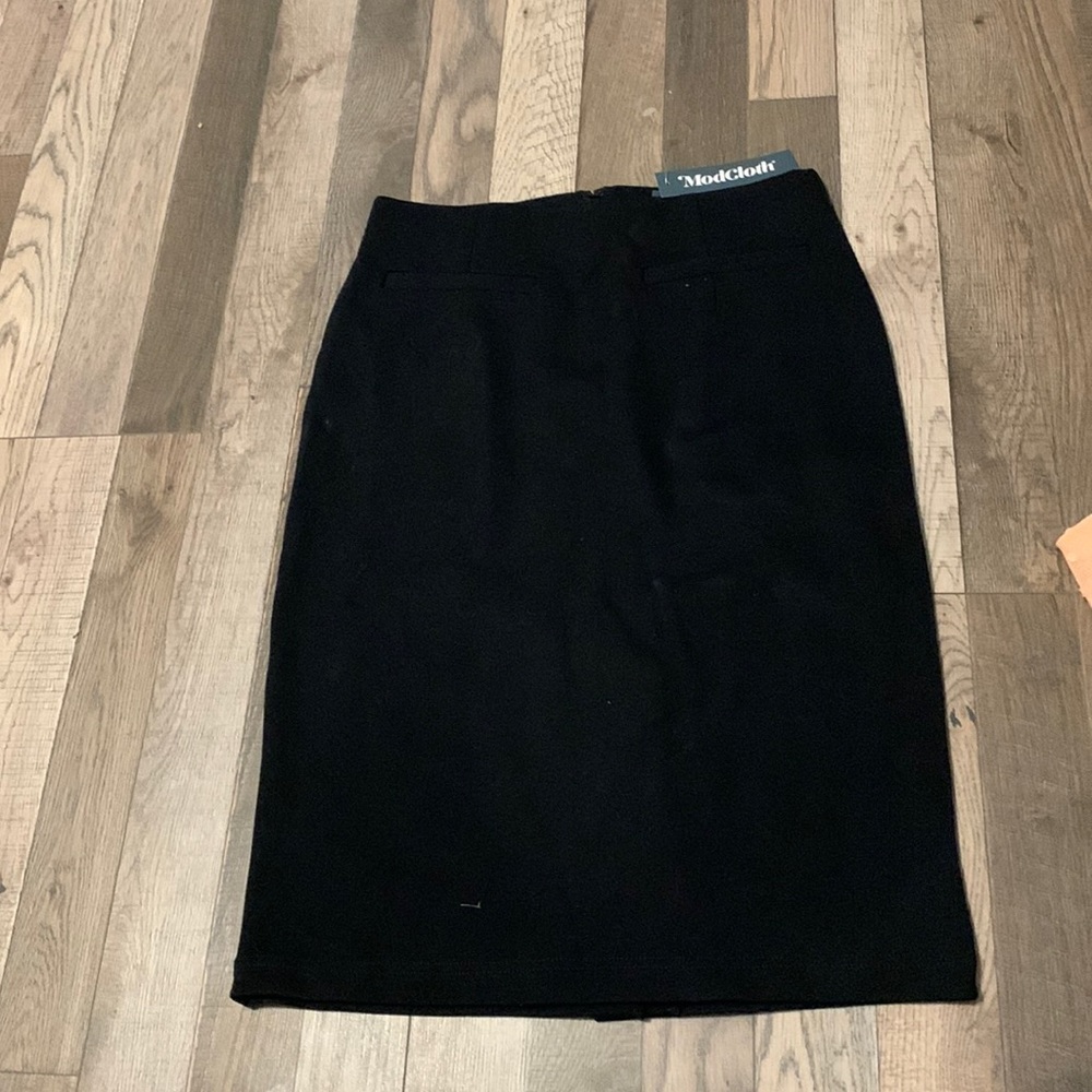 black pencil skirt